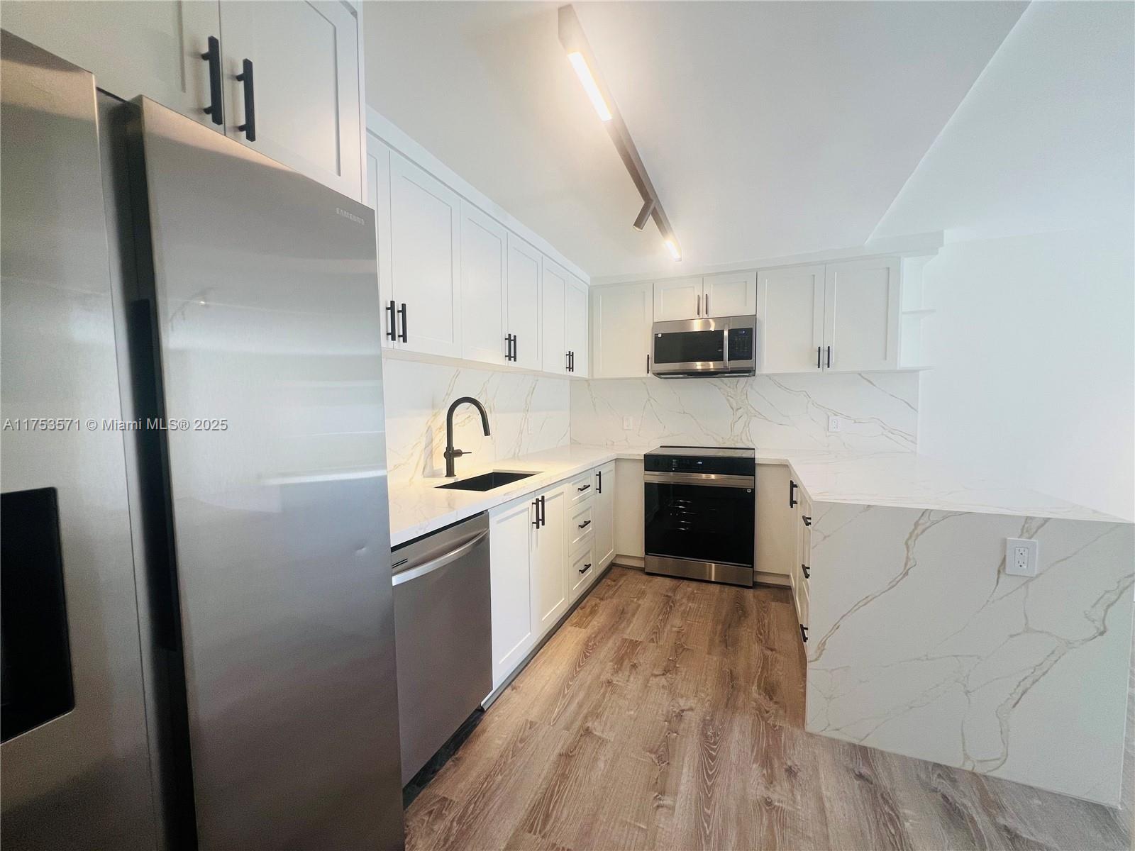 LASER CONDO - Residential