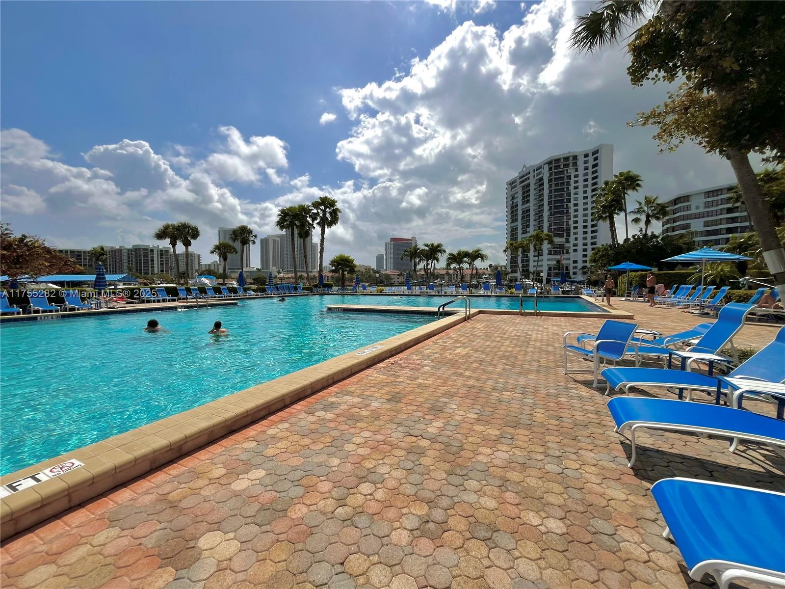 OLYMPUS CONDO PHASE - Residential