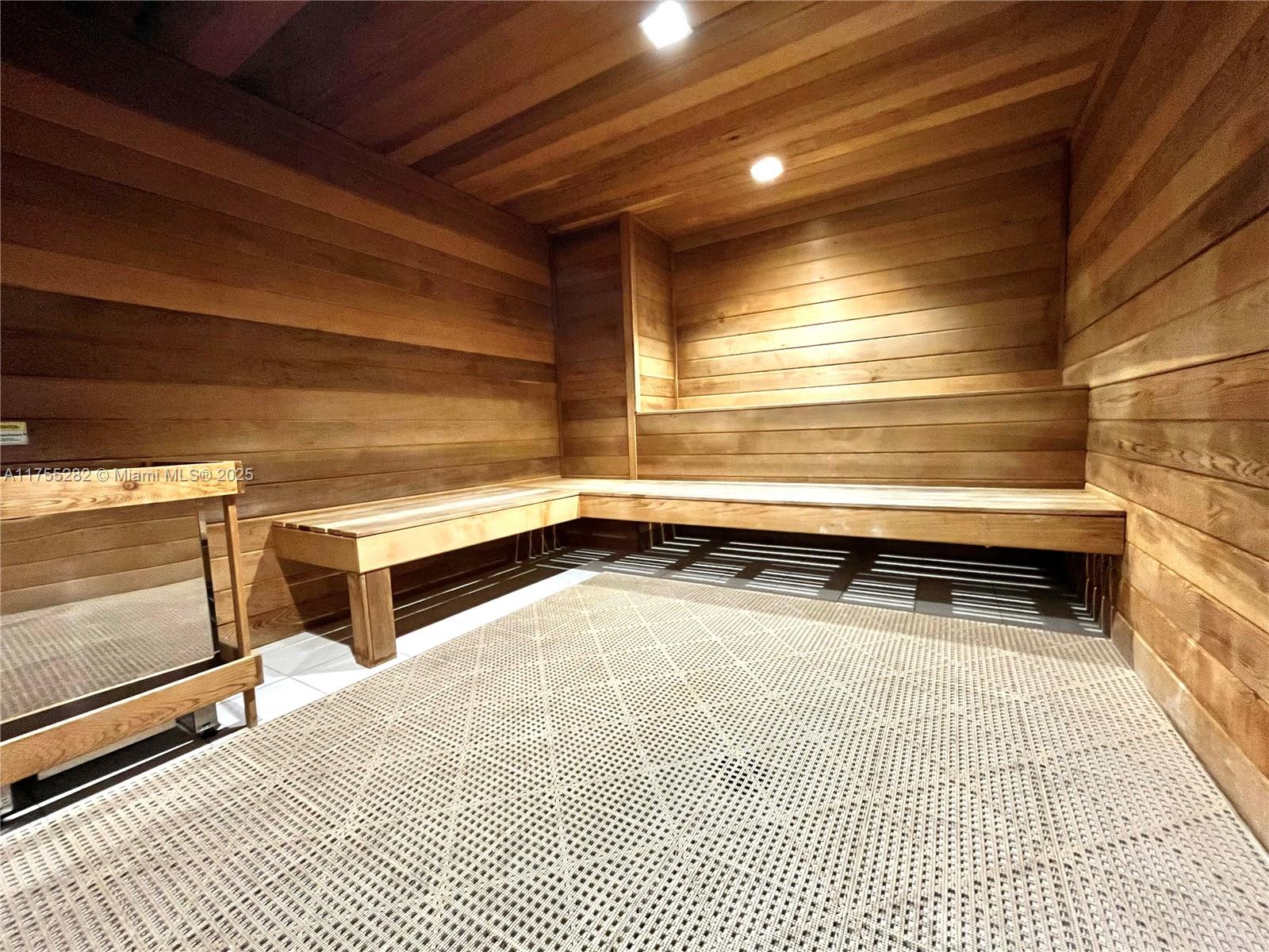 OLYMPUS CONDO PHASE - Residential
