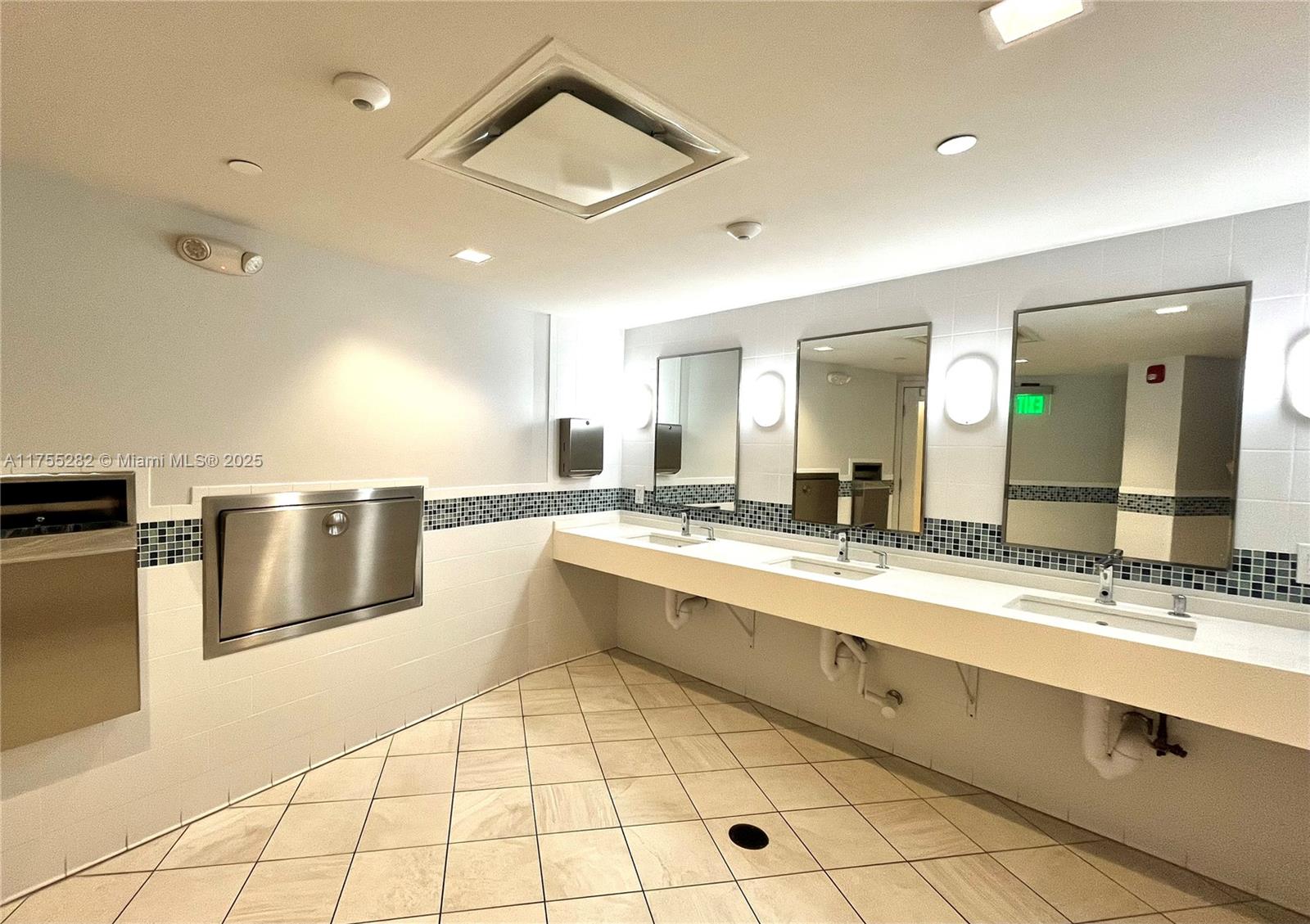 OLYMPUS CONDO PHASE - Residential