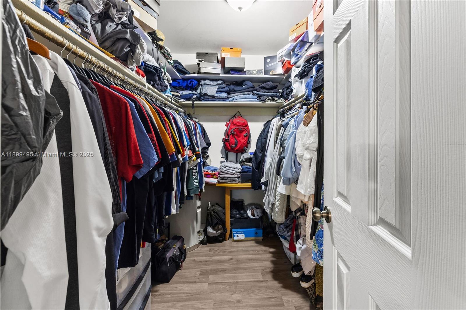 MANOR GROVE VILLAGE ONE I - Residential