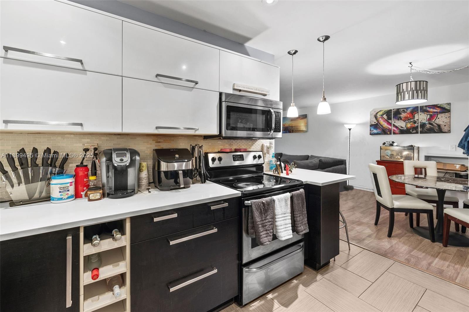 MANOR GROVE VILLAGE ONE I - Residential