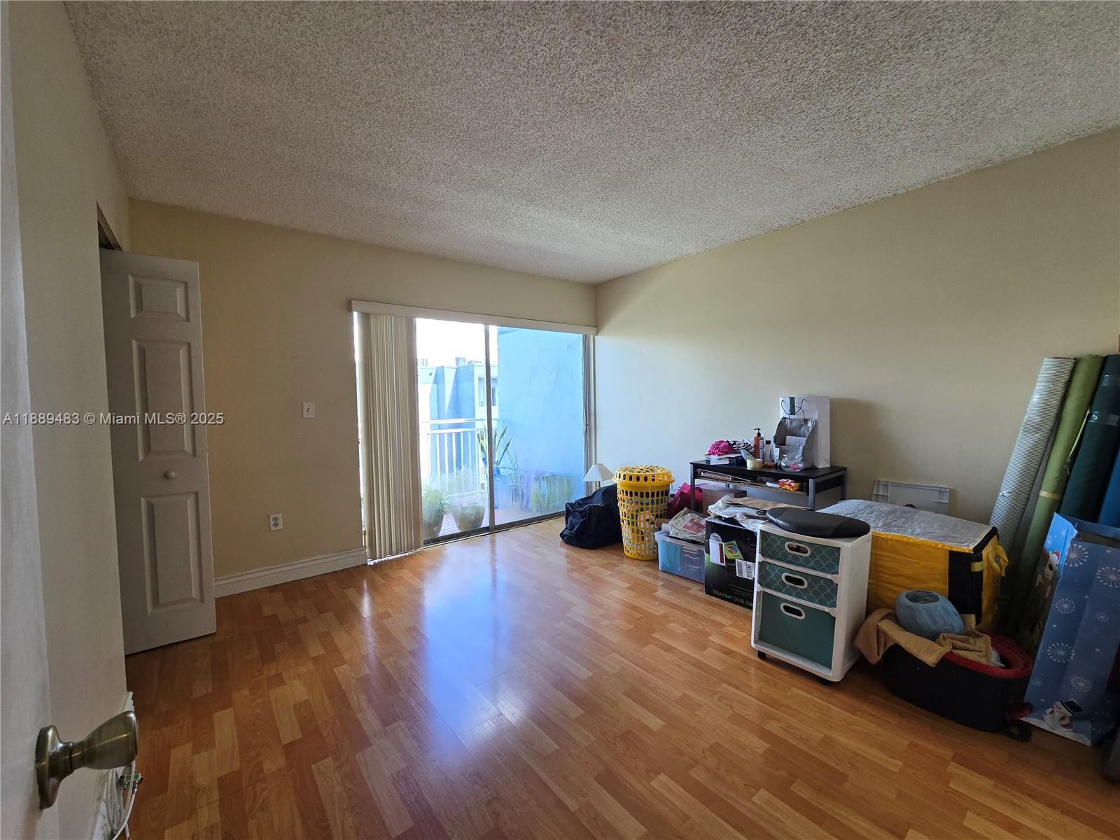 THE BEACH CLUB FONTAINEB - Residential