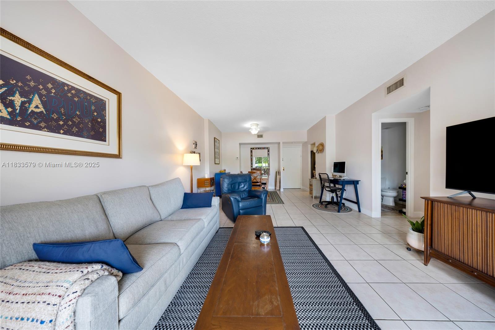 4330 Hillcrest Dr 104
