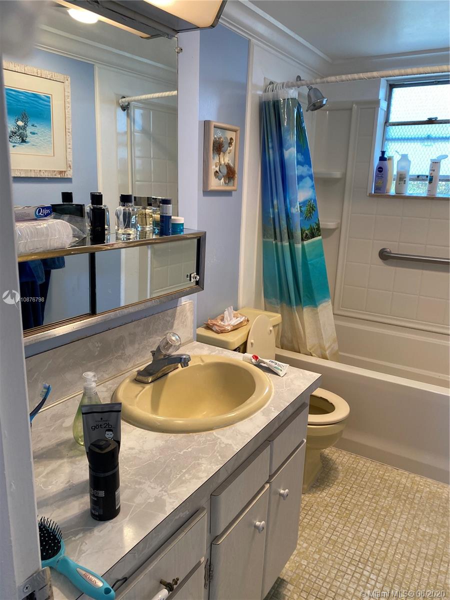BISC LAKE GARDENS NO 2 BL - Residential