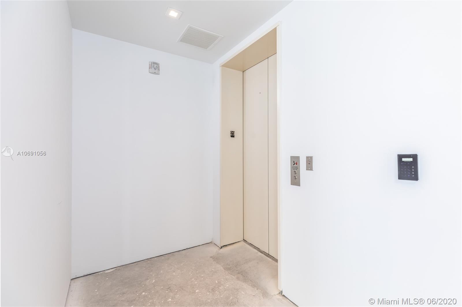 JADE SIGNATURE CONDO - Residential