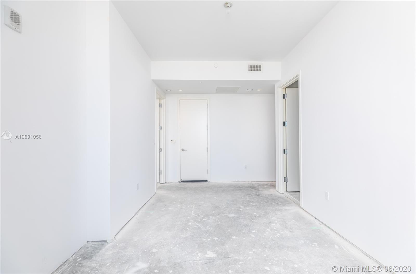 JADE SIGNATURE CONDO - Residential