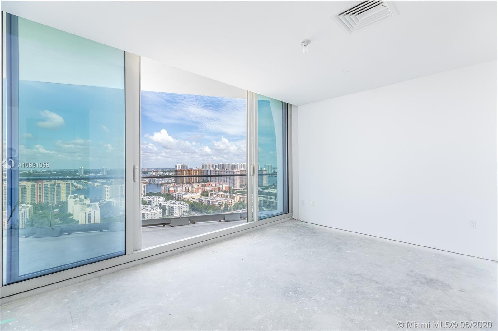 JADE SIGNATURE CONDO - Residential