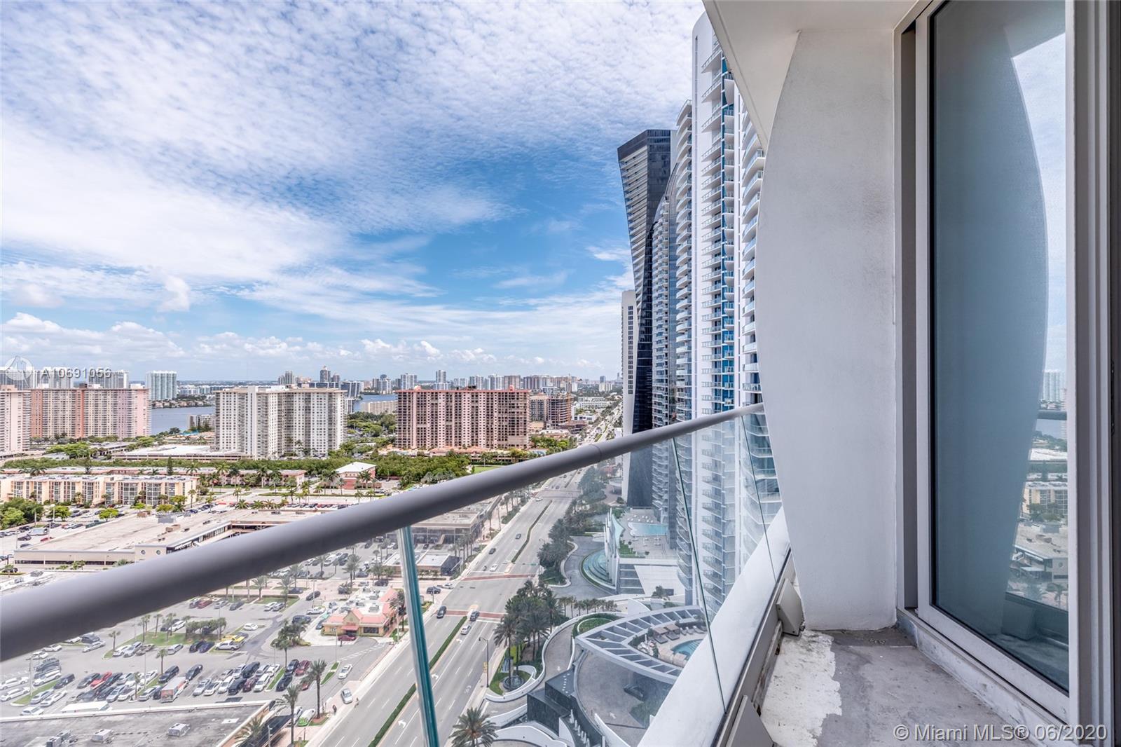 JADE SIGNATURE CONDO - Residential