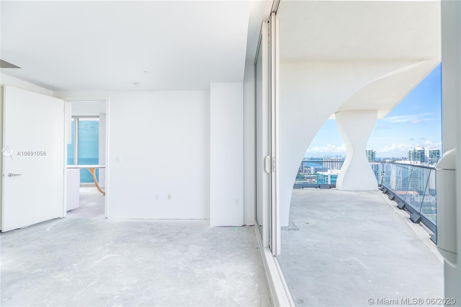 JADE SIGNATURE CONDO - Residential