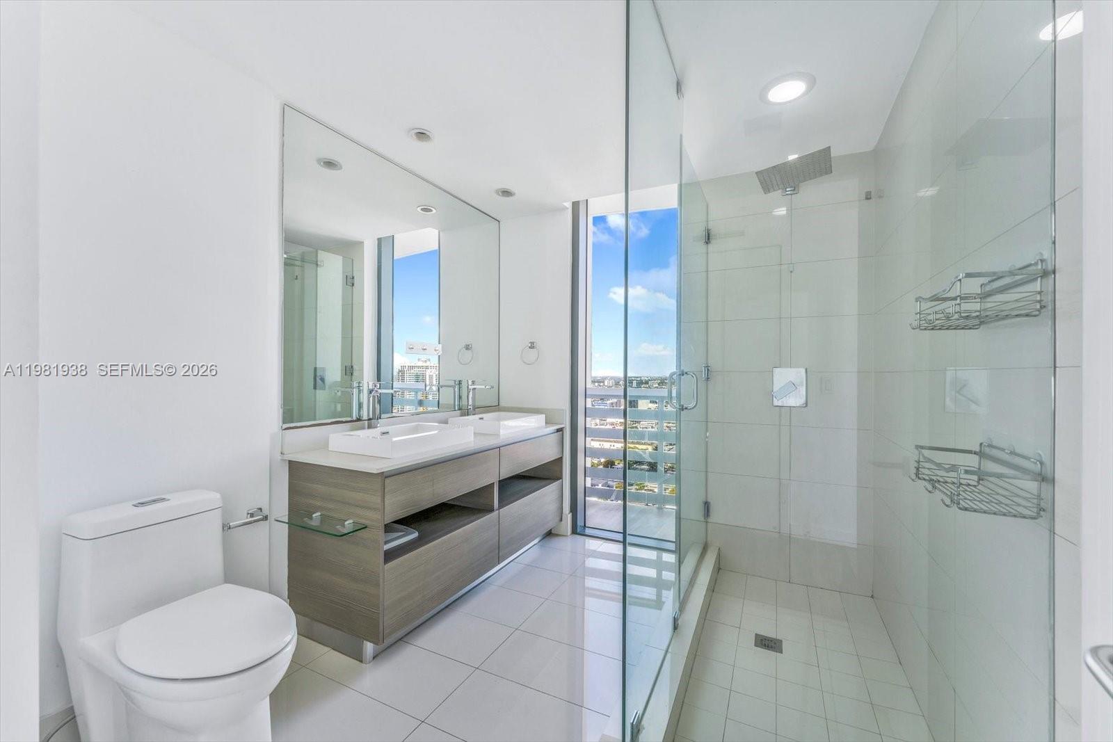 ICON BAY CONDO - Residential