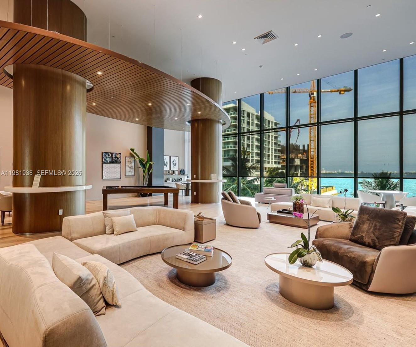 ICON BAY CONDO - Residential