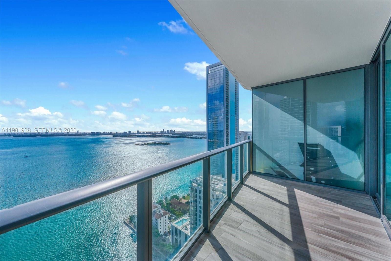 ICON BAY CONDO - Residential