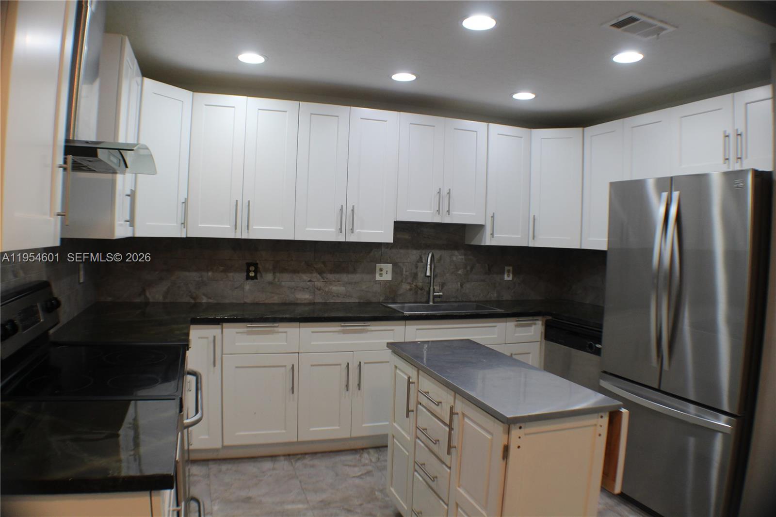 PALM BEACH LEISUREVILLE S - Residential