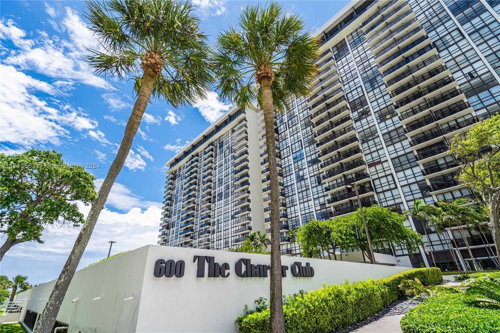 CHARTER CLUB CONDO - Residential Lease