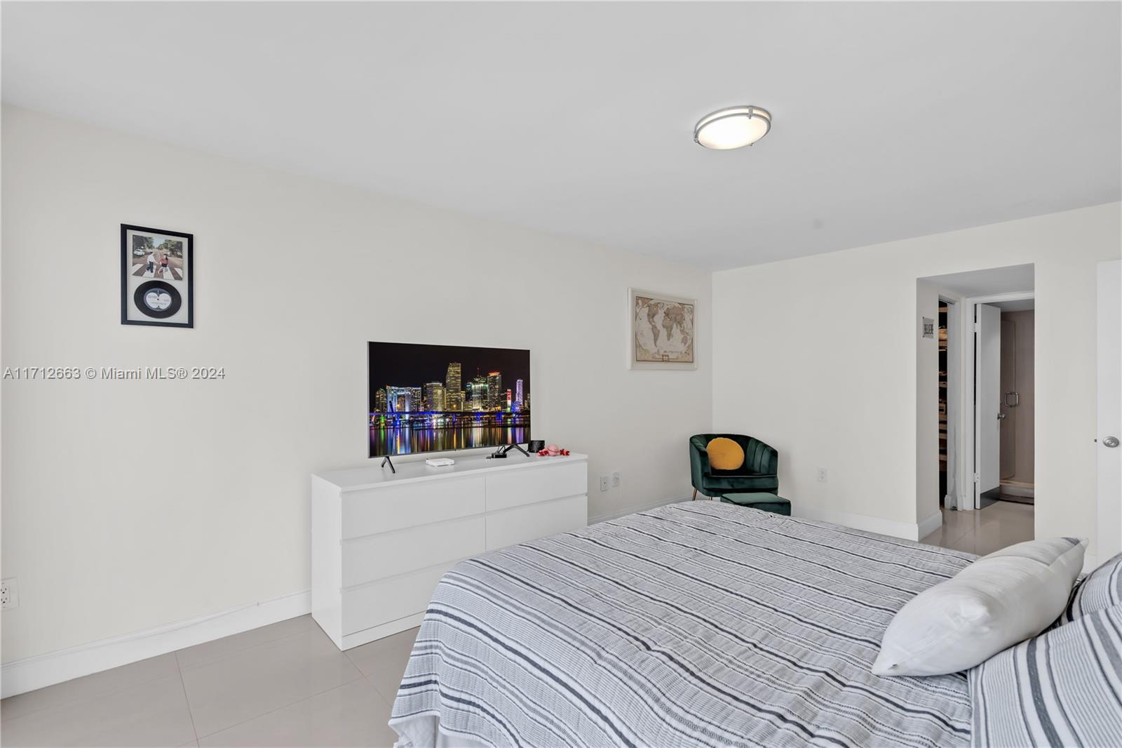 CHARTER CLUB CONDO - Residential Lease