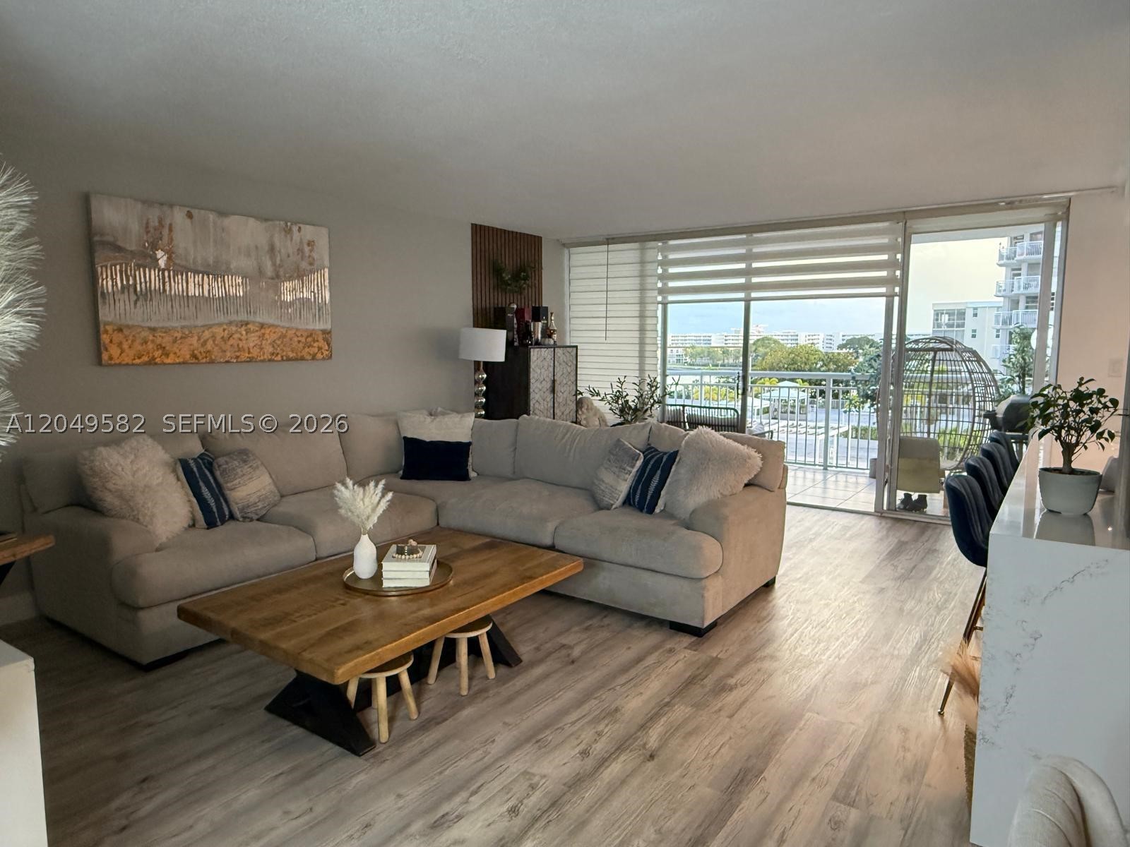 18061 Biscayne Blvd 404