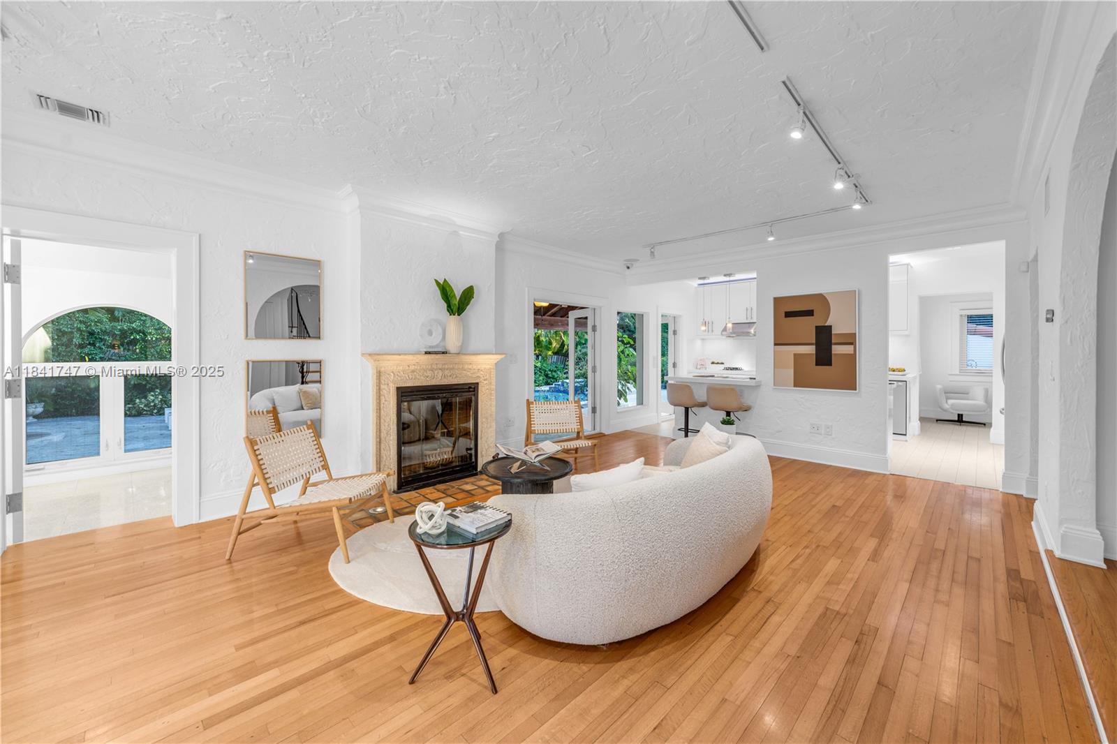 671 NE 57th St, Miami, FL, 33137/$3,120,000 3 671 NE 57th St