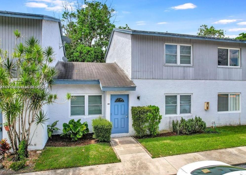Rental Property at 7211 W Sunrise Blvd 7211, Plantation, Miami-Dade County, Florida - Bedrooms: 3 
Bathrooms: 2  - $2,700 MO.