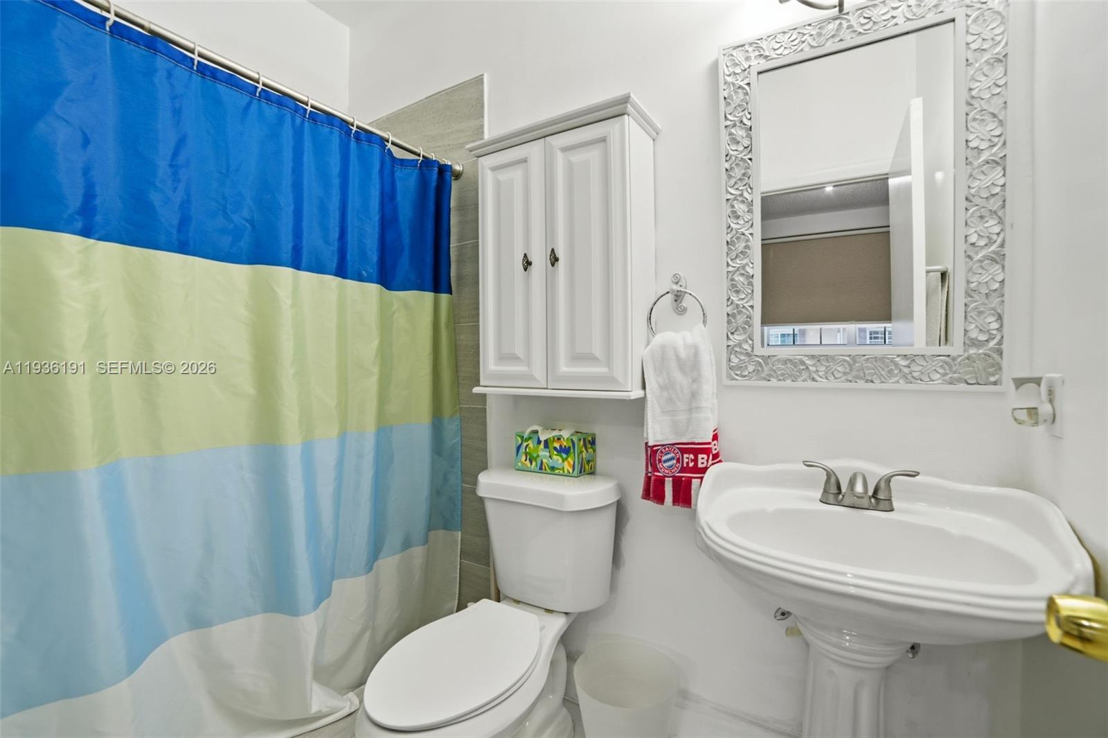 LE CLUB AT KENDALE LAKES - Residential