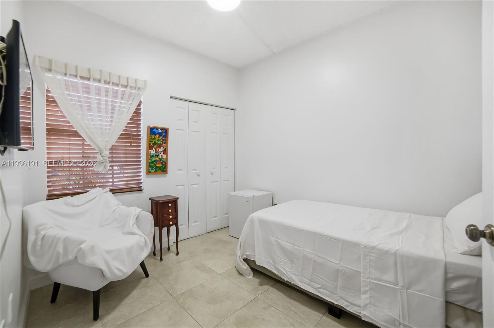 LE CLUB AT KENDALE LAKES - Residential