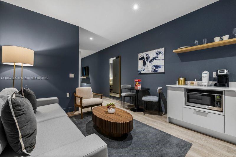 239 SW 9 Street 602