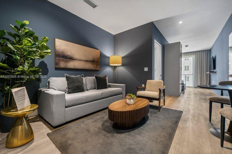 239 SW 9 Street 602