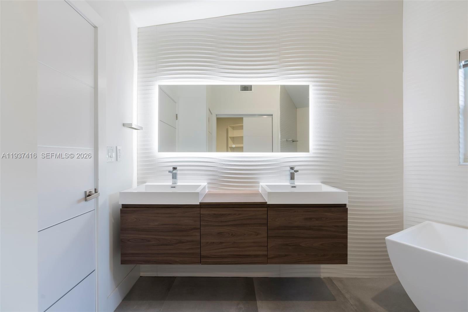 SHEARWATER AT JONATHANS L - Residential