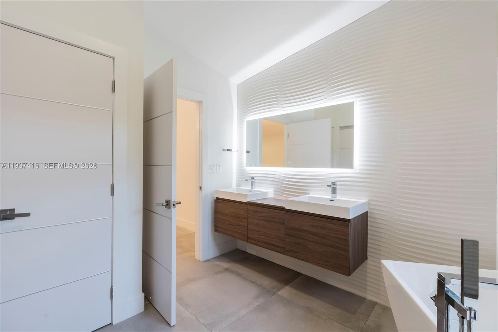 SHEARWATER AT JONATHANS L - Residential