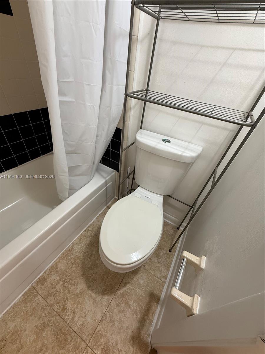 PALM AIRE GARDENS CONDO - Residential Lease