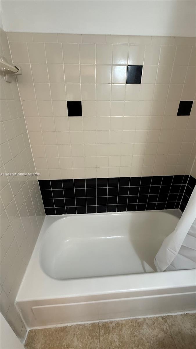 PALM AIRE GARDENS CONDO - Residential Lease