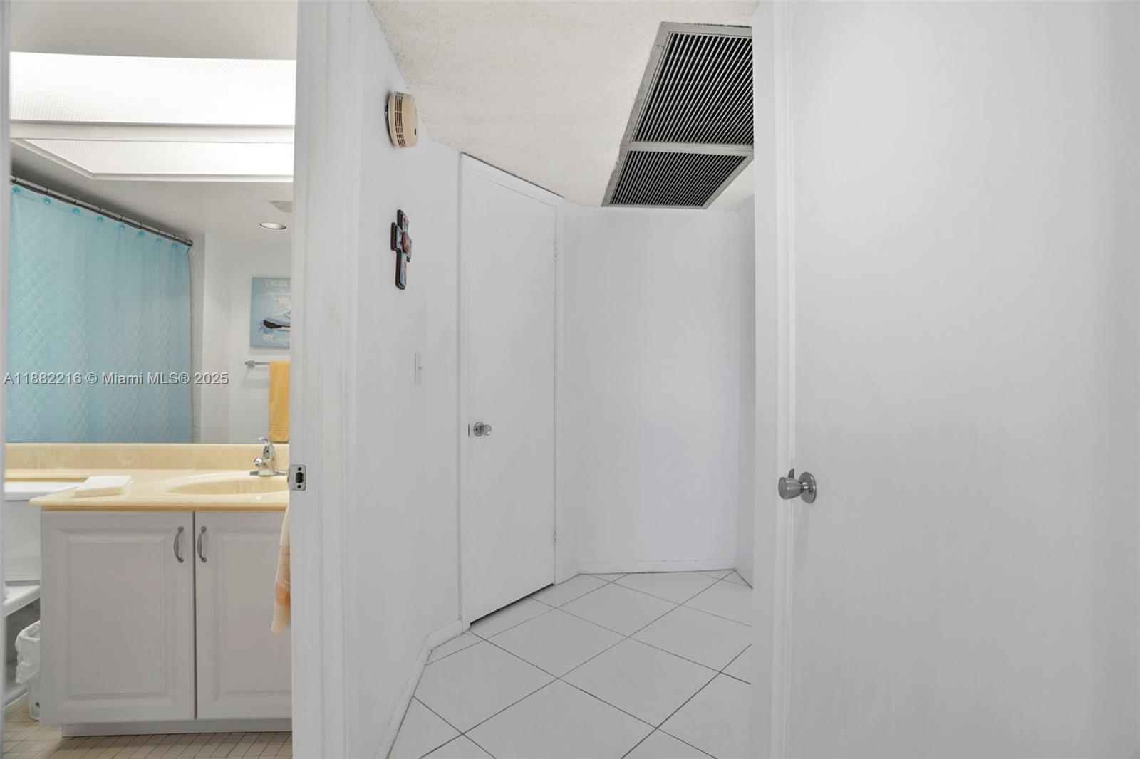 ELEUTHERA VILLAGE A CONDO - Residential Lease