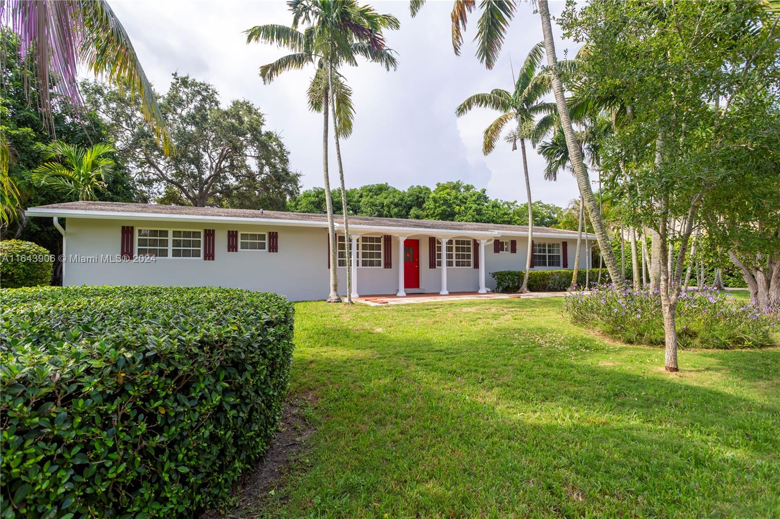 Property for Sale at 7350 Sw 107th Ter, Pinecrest, Miami-Dade County, Florida - Bedrooms: 3 
Bathrooms: 3  - $1,600,000
