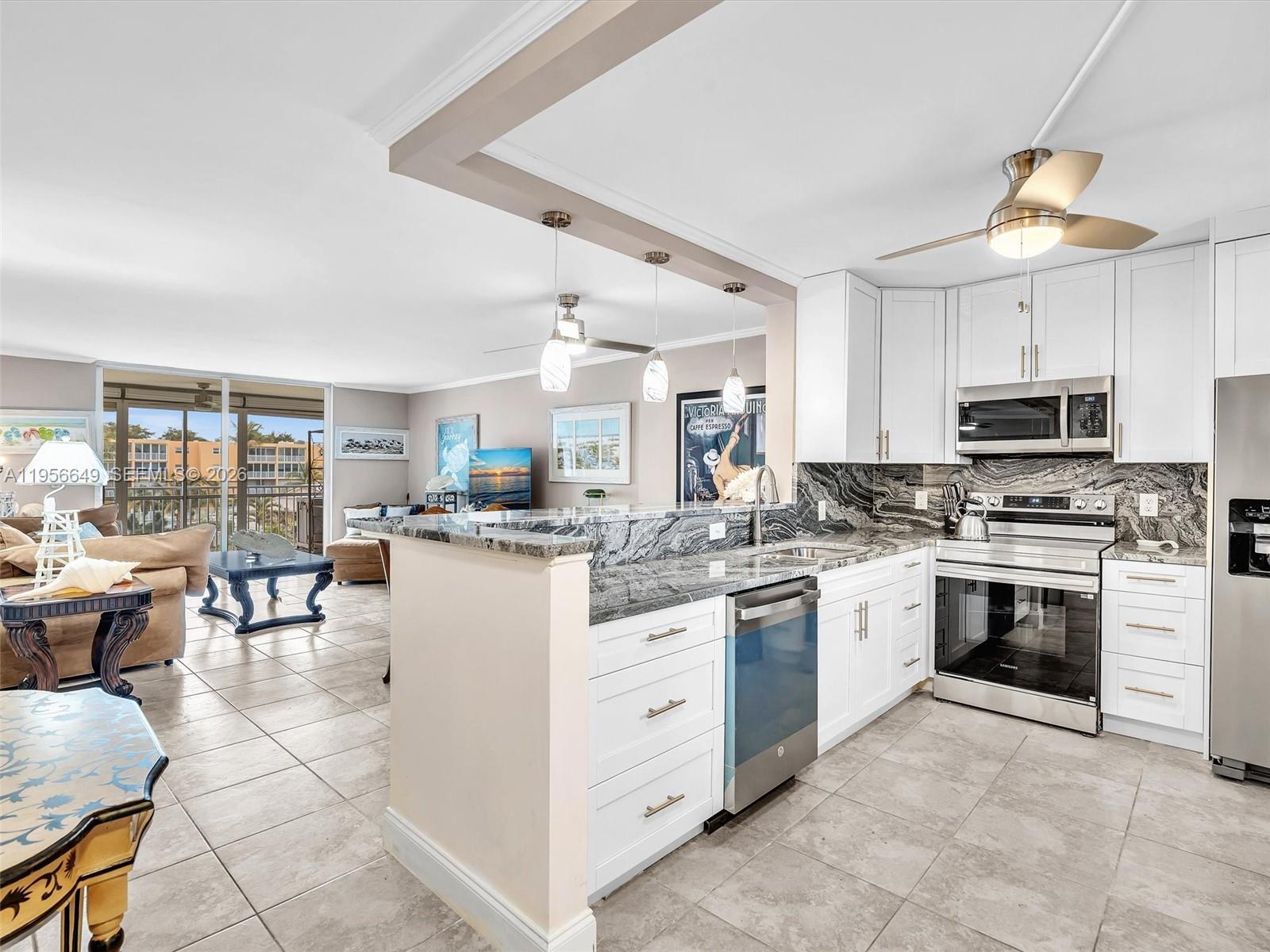 MEADOWBROOK LAKES CONDO - Residential