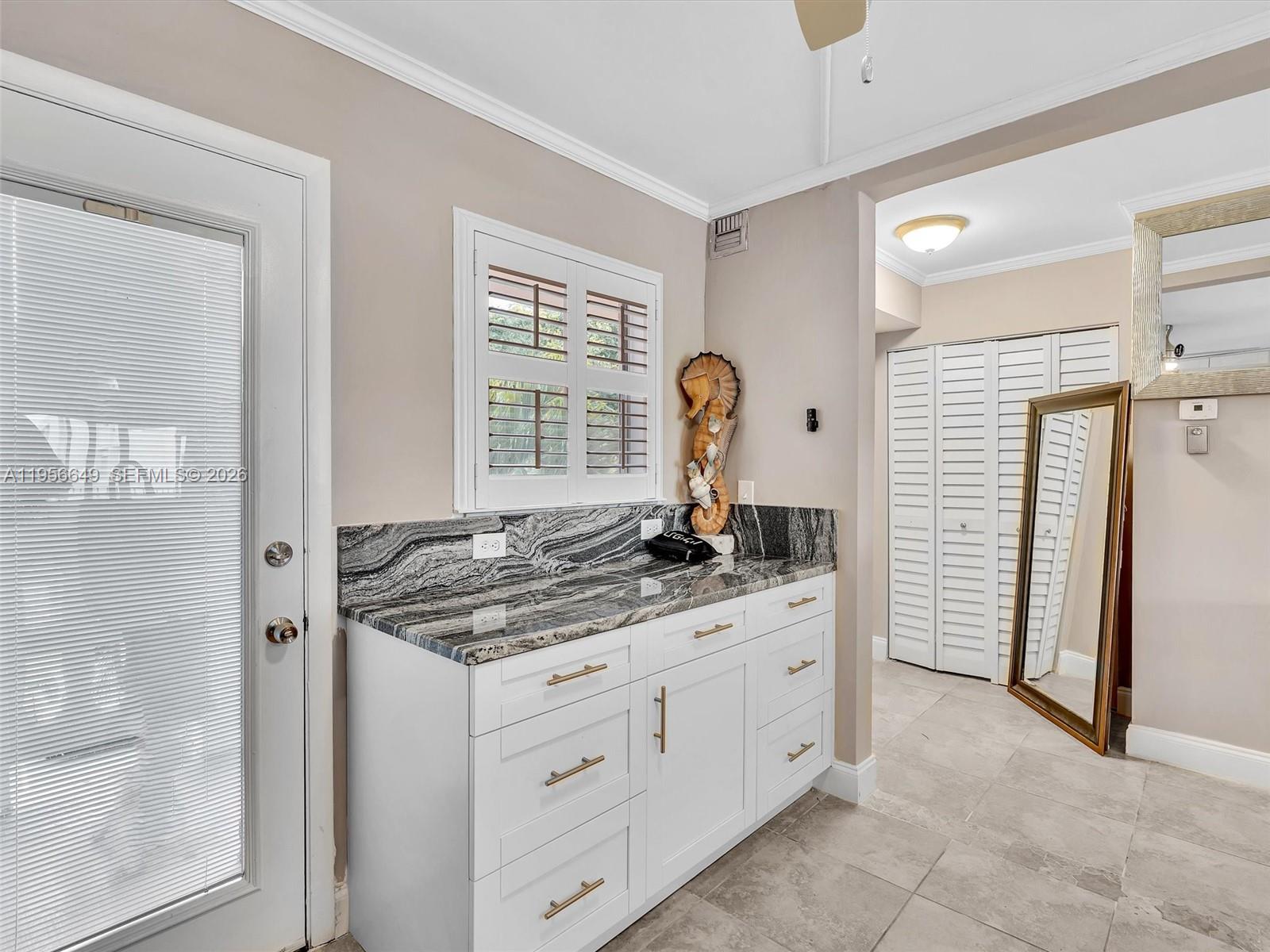 MEADOWBROOK LAKES CONDO - Residential