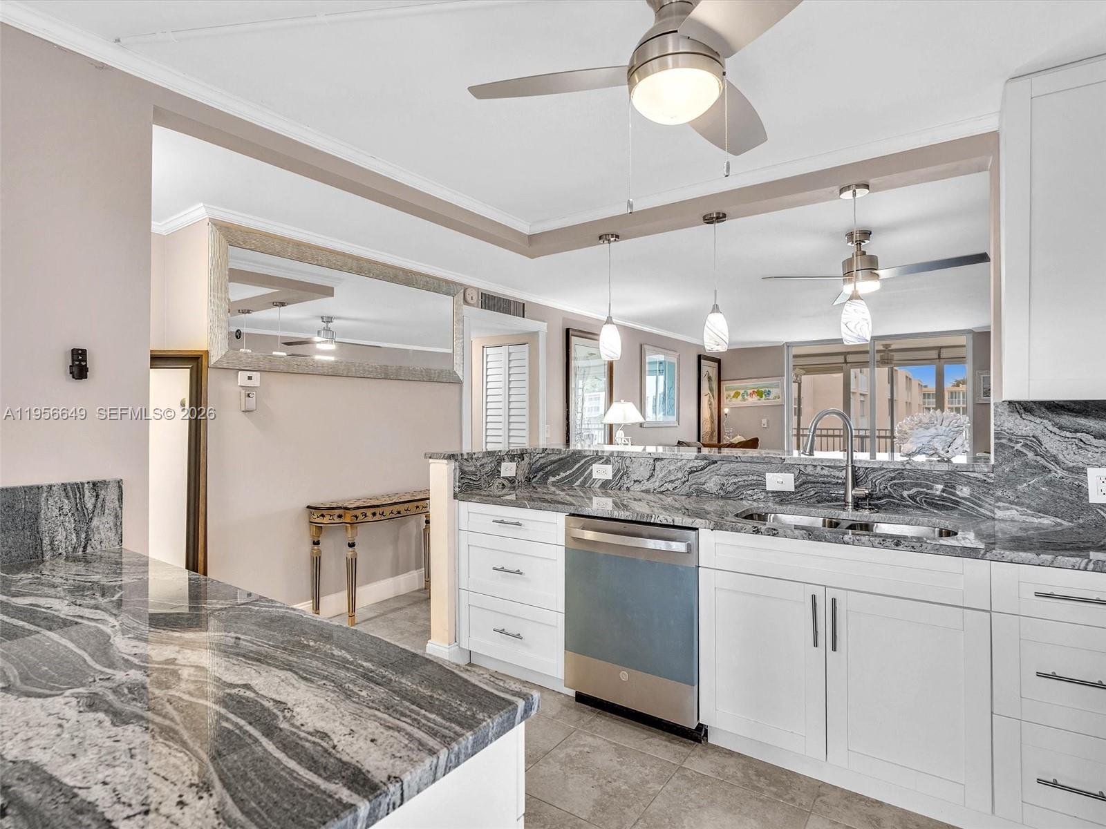 MEADOWBROOK LAKES CONDO - Residential