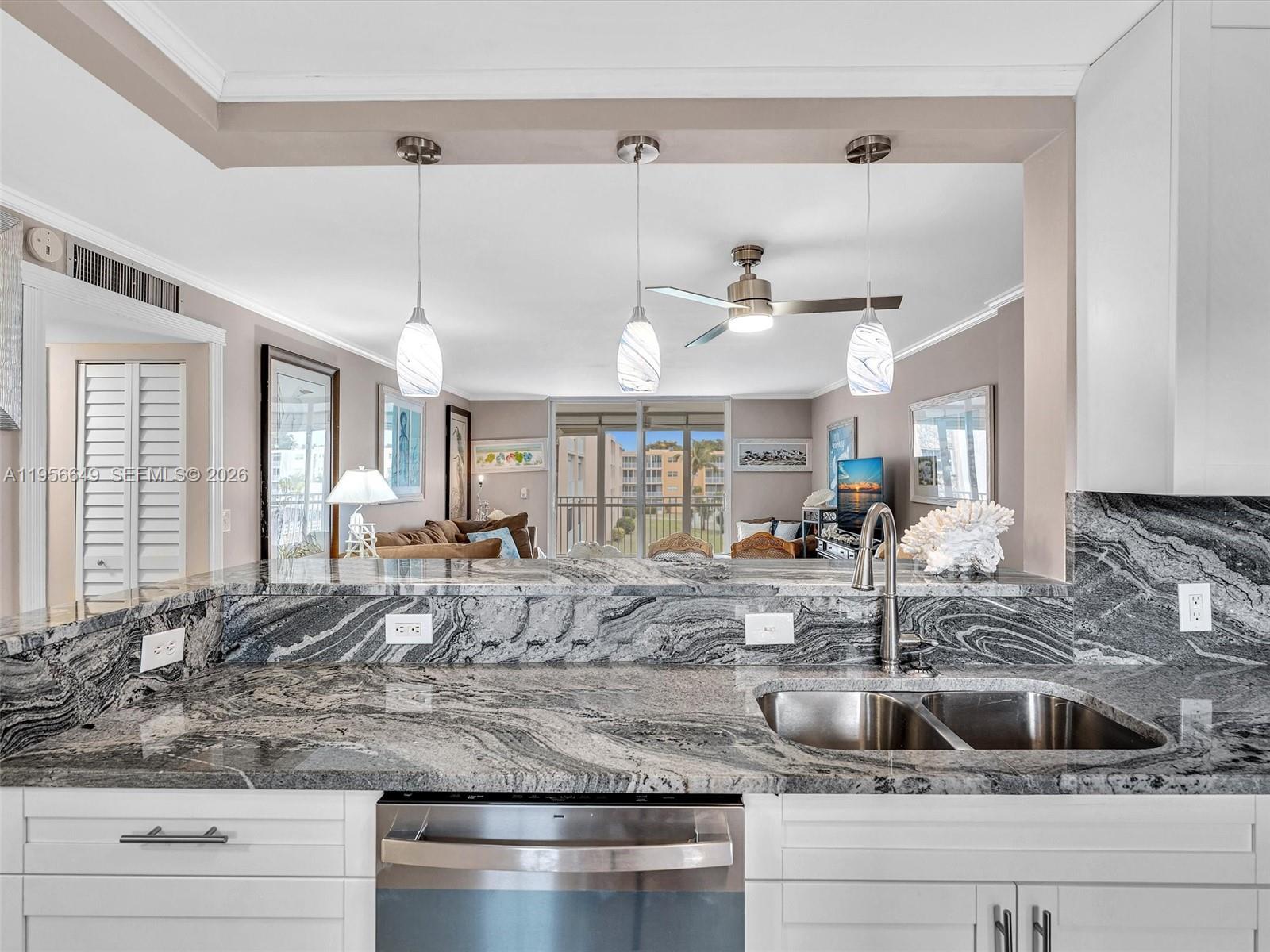 MEADOWBROOK LAKES CONDO - Residential