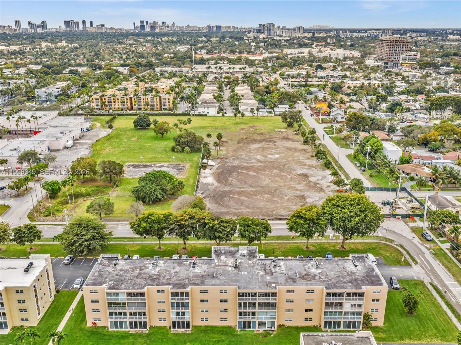 MEADOWBROOK LAKES CONDO - Residential