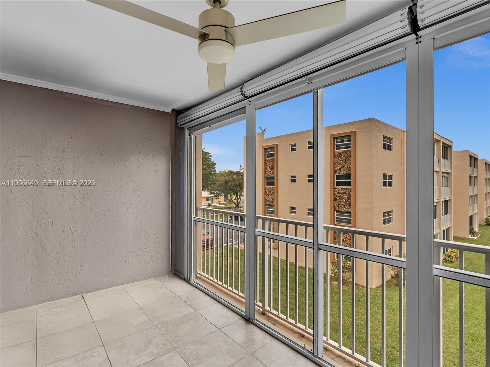 MEADOWBROOK LAKES CONDO - Residential