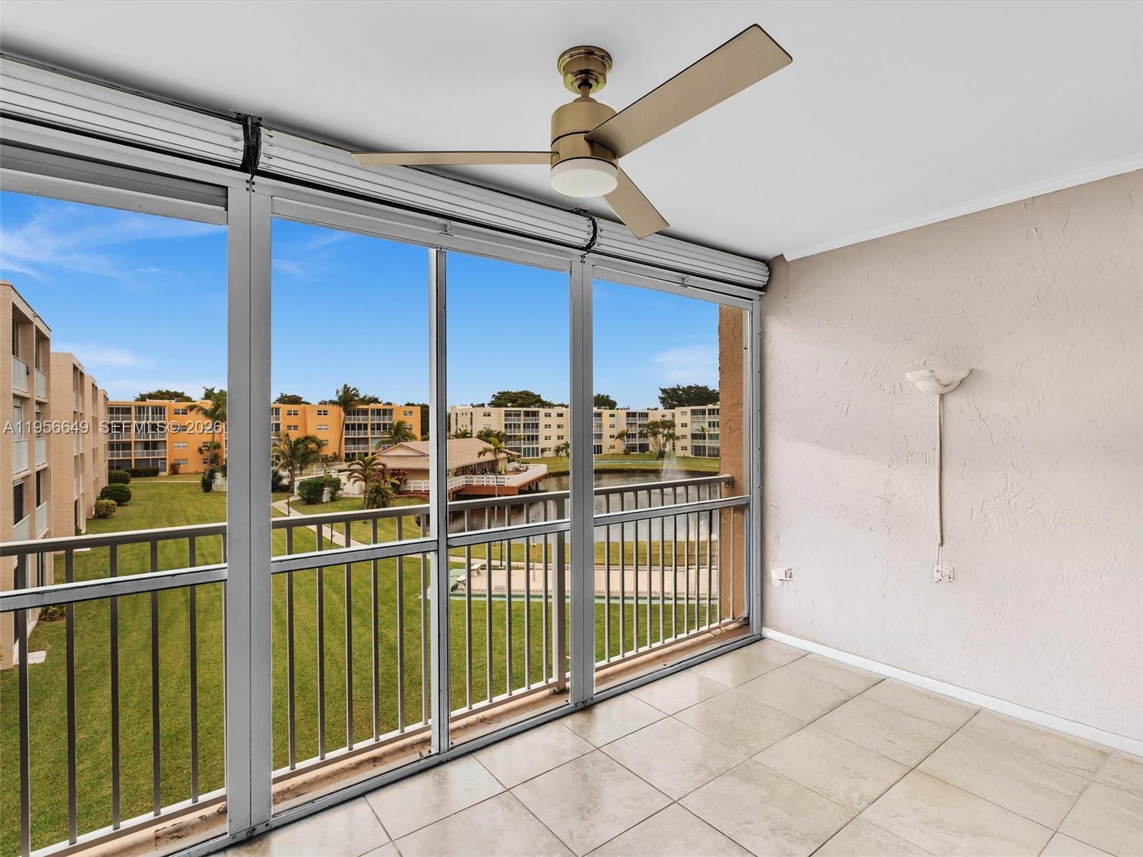 MEADOWBROOK LAKES CONDO - Residential
