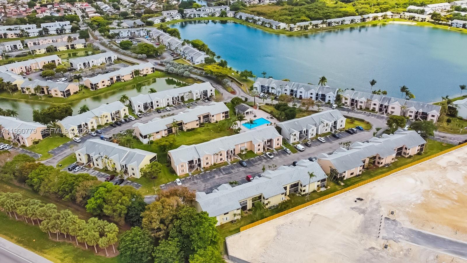 LAKESHORE CONDO #4 - Residential Lease