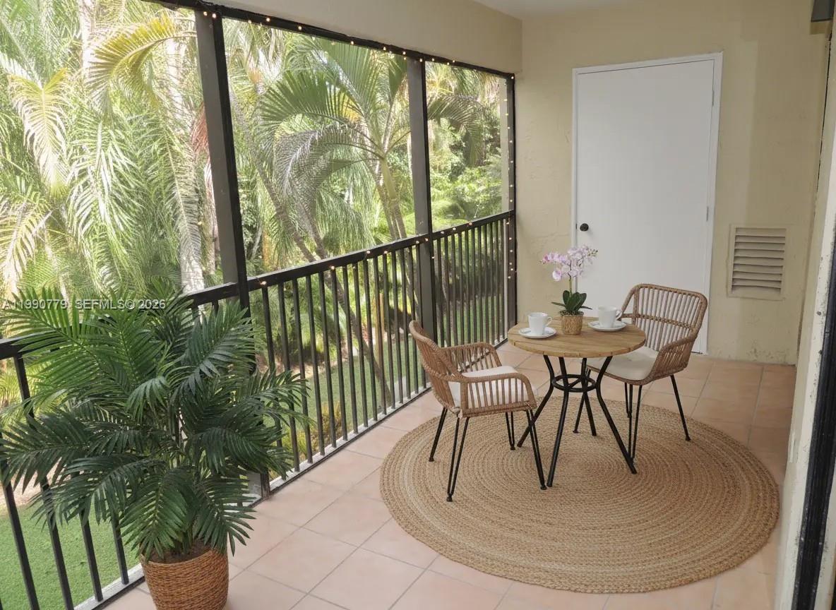 LAKESHORE CONDO #4 - Residential Lease