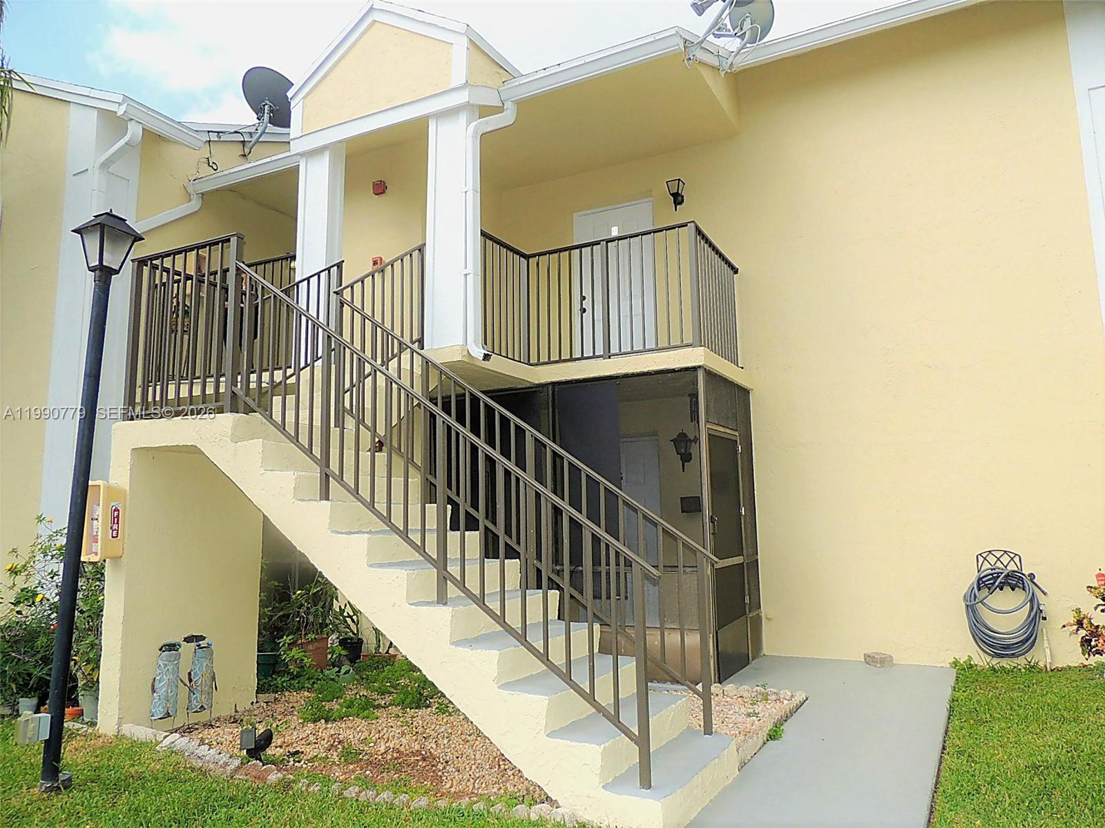 LAKESHORE CONDO #4 - Residential Lease