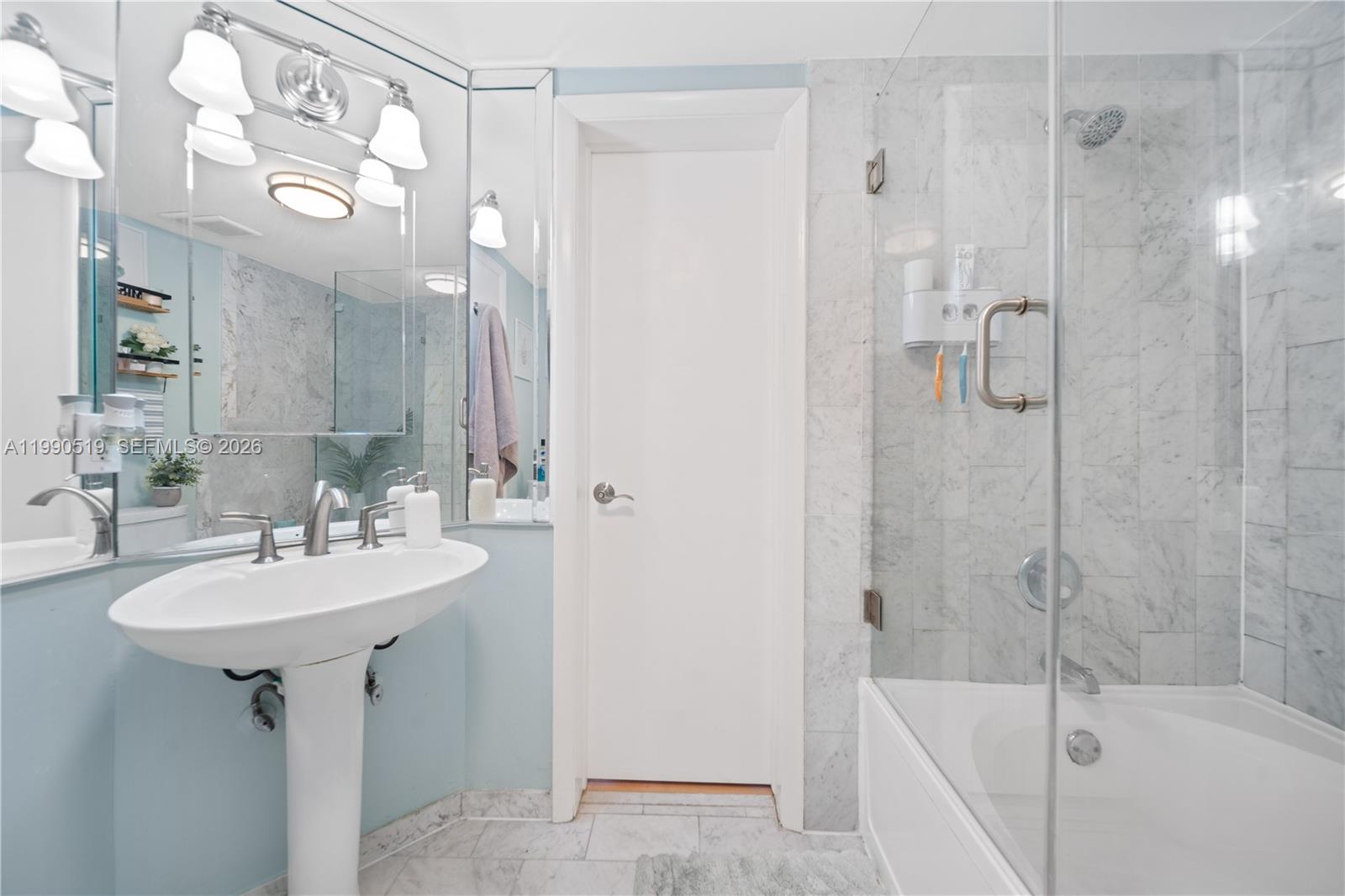 DADELAND COVE SEC 2 - Residential