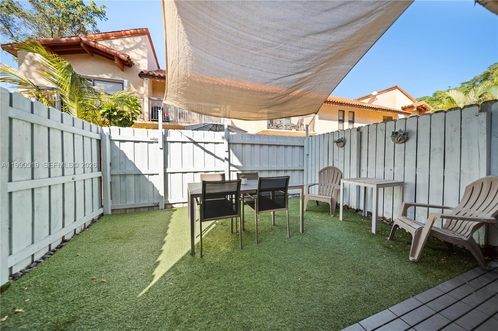 DADELAND COVE SEC 2 - Residential