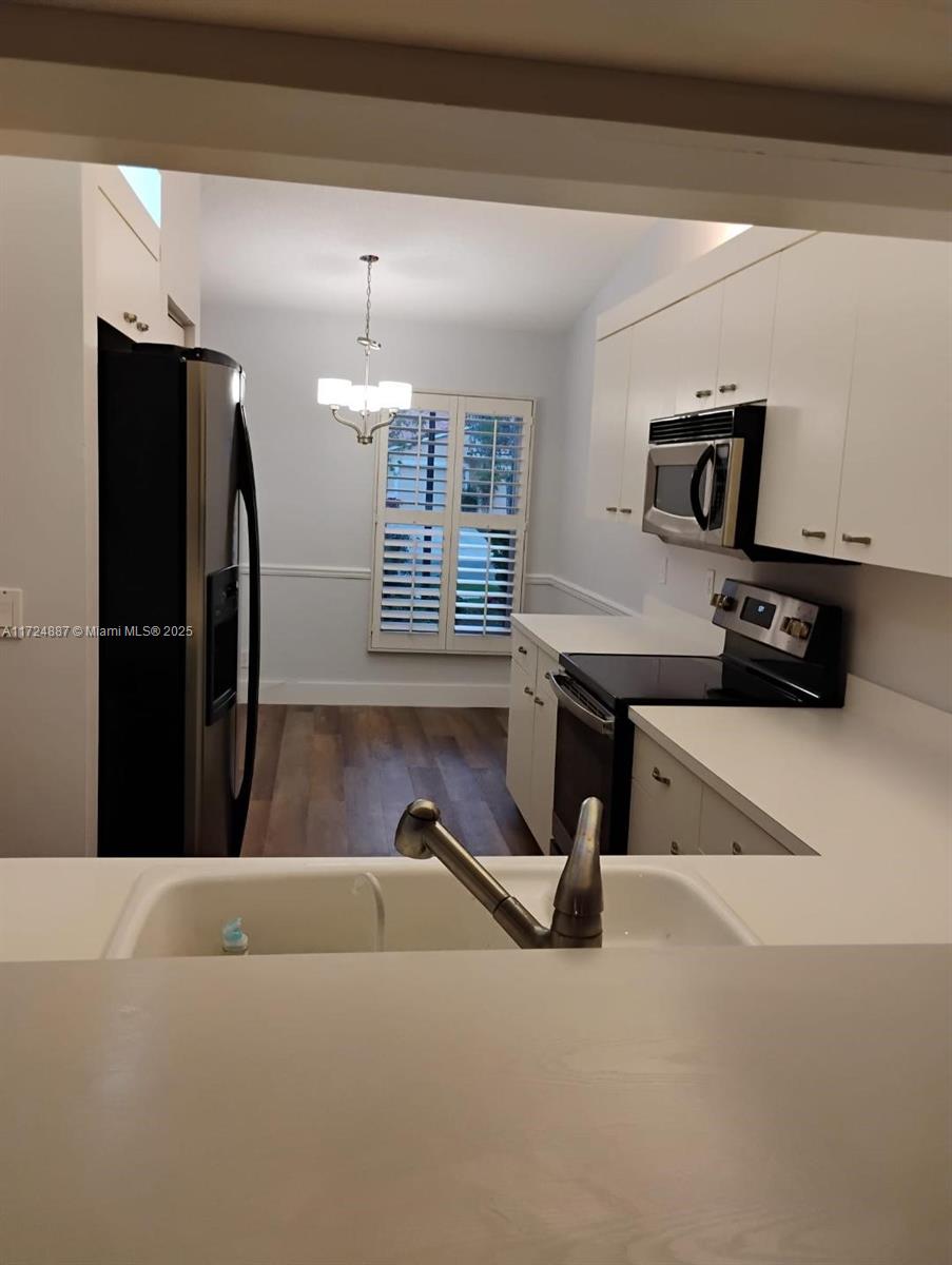 SAUSALITO PLACE - Residential