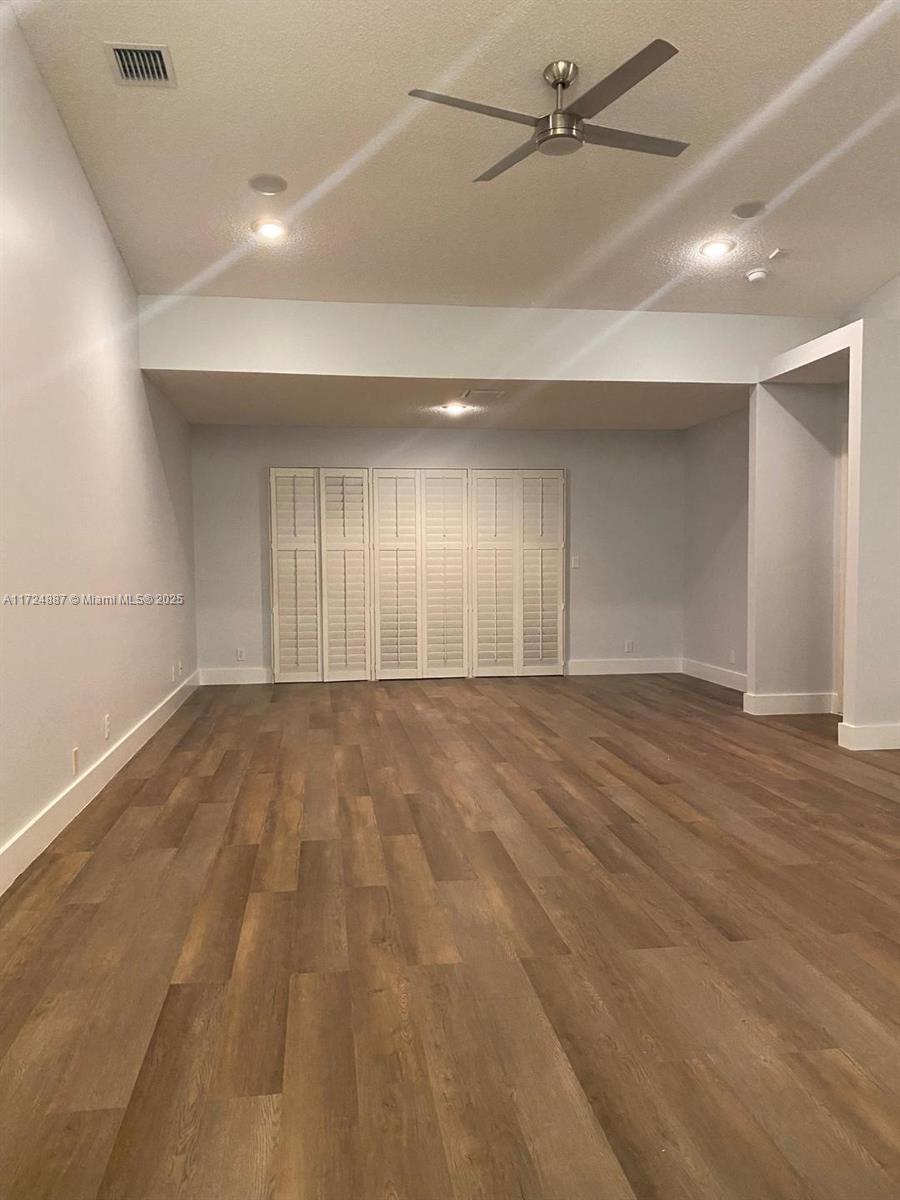 SAUSALITO PLACE - Residential