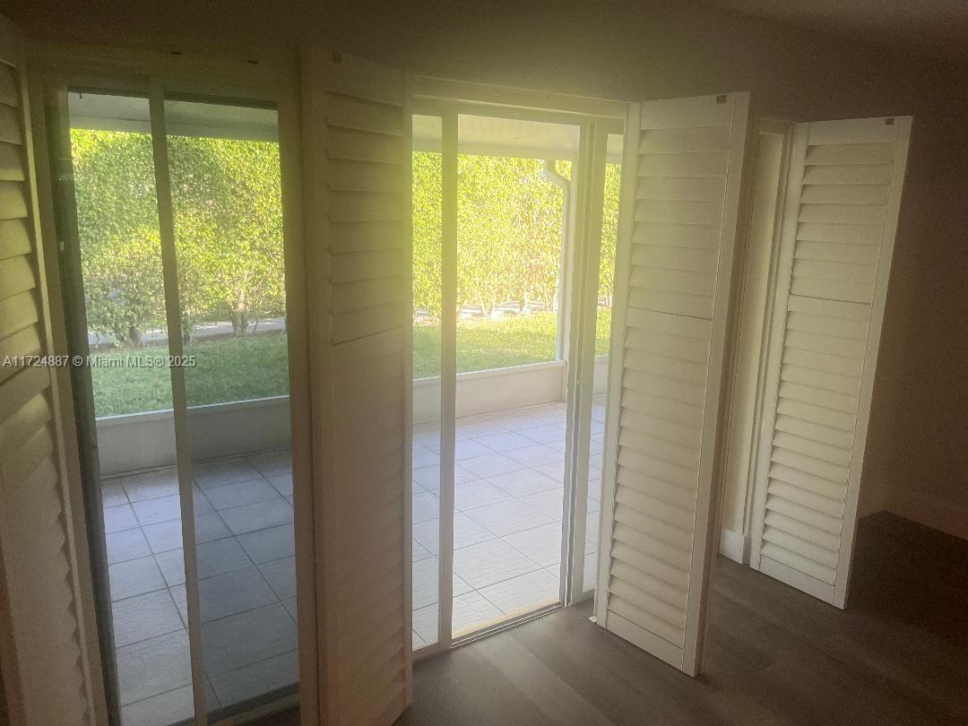 SAUSALITO PLACE - Residential