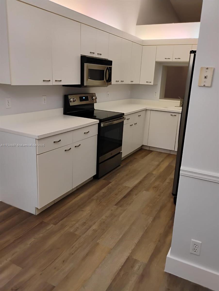 SAUSALITO PLACE - Residential
