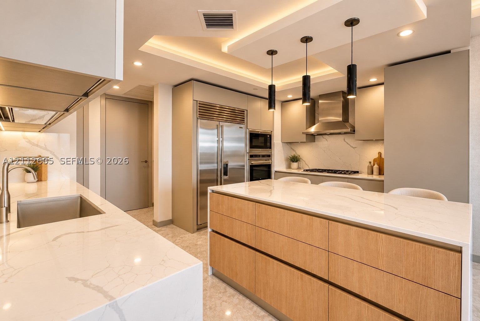 10295 Collins Avenue 306